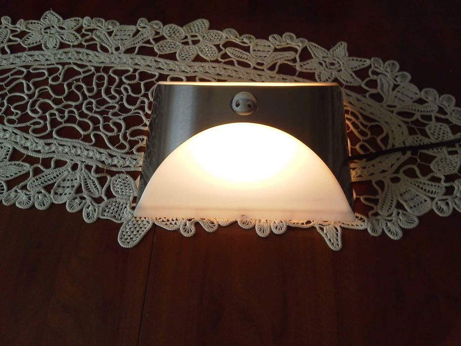 Corpuri (lampi) iluminat cu senzori-Priza Programabila.