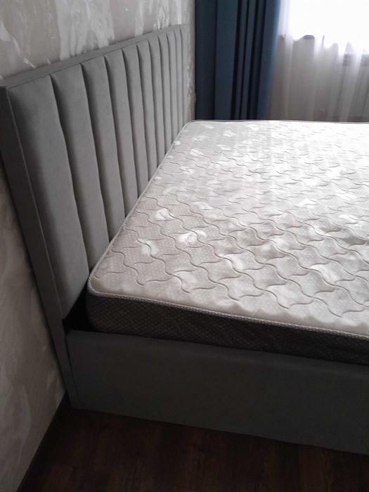 Продам 2х спальную кровать