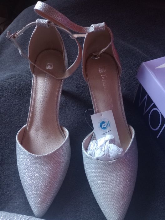 Сребърни обувки 40 номер и чанта