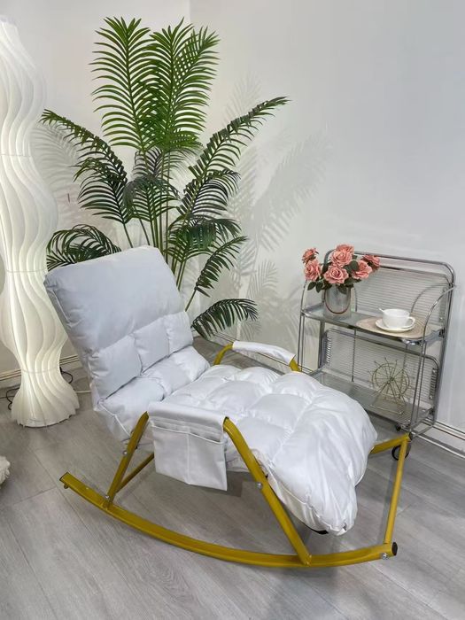 Современные японские стулья.