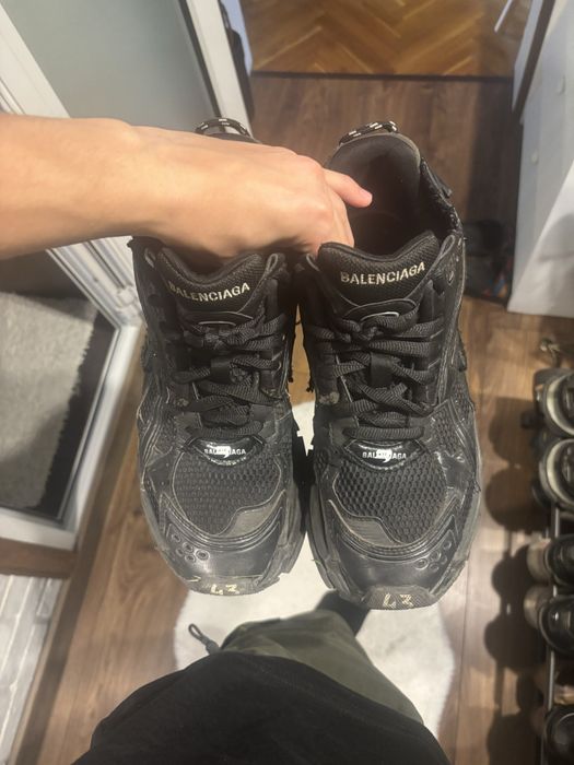 Balenciaga runners black