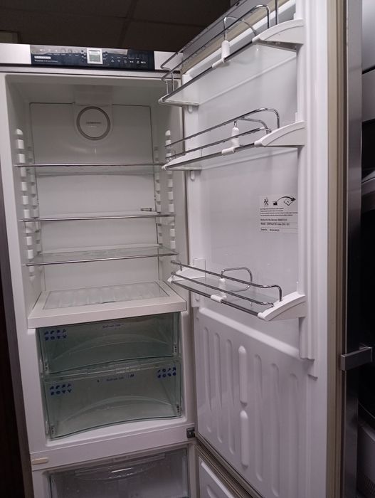 Иноксов комбиниран хладилник с фризер Liebherr A+++ 2 години гаранция