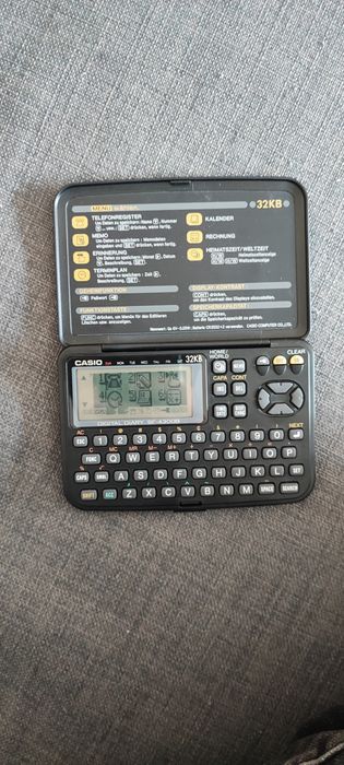 Ретро електронен бележник Casio Digital Diary SF-4300B (32KB) – Винтидж органайзер