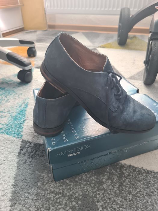 Pantofi de piele intoarsa