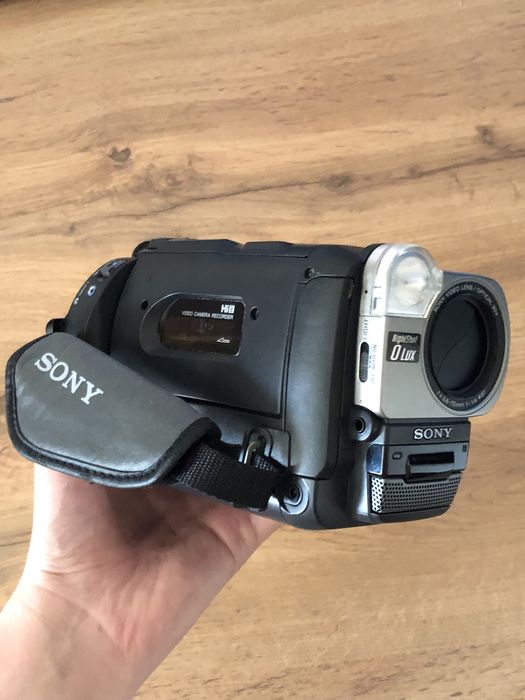Y2k Видеокамера Sony CCD-TRV67
