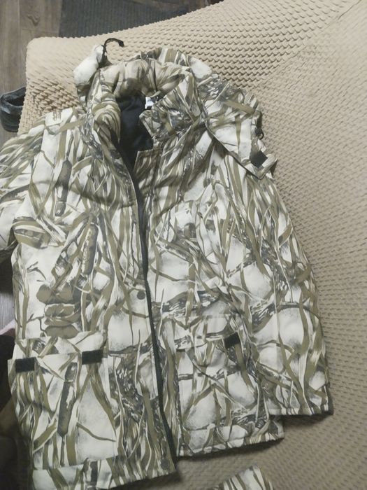 Продам новый зимний камуфляжный костюм