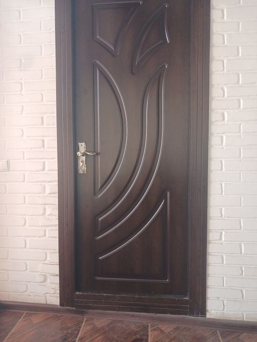 Гулверни олдида квартирага 2 та киз  йоки бола коямиз 500 мингдан