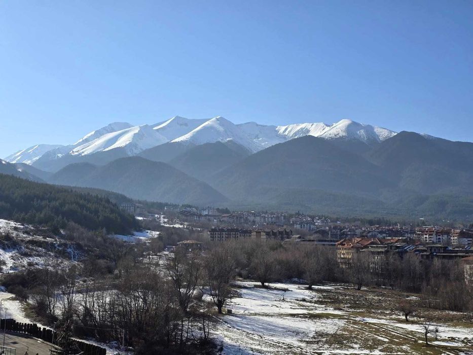 Ексклузивен тристаен апартамент с изумителна гледка в Банско