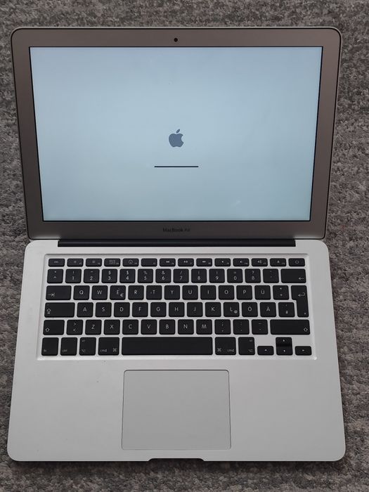 Macbook Air 2010 de vânzare