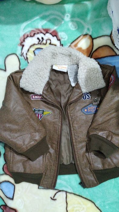 Продам курточки на осень