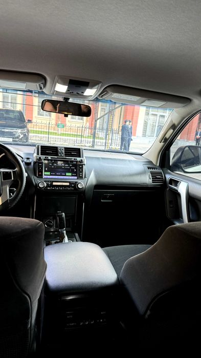 Toyota Prado 150 белый, обслужен, без вложений.