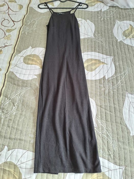 Къса черна рокля Bershka