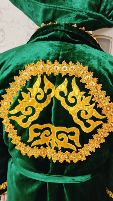 Продам красивый чапан