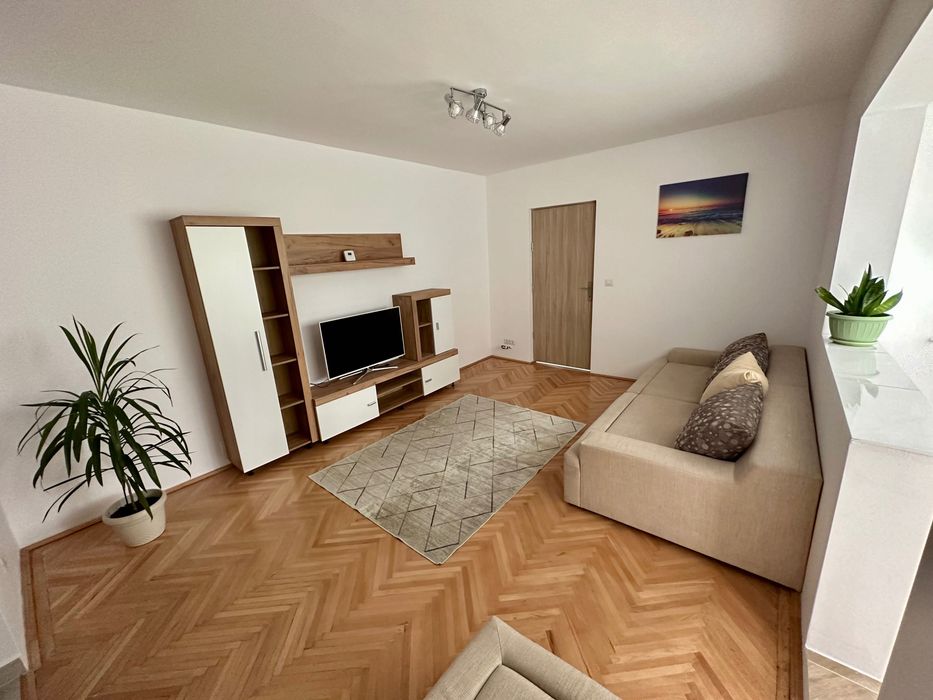 Proprietar închiriez apartament cu 2 cam Calea Sagului
