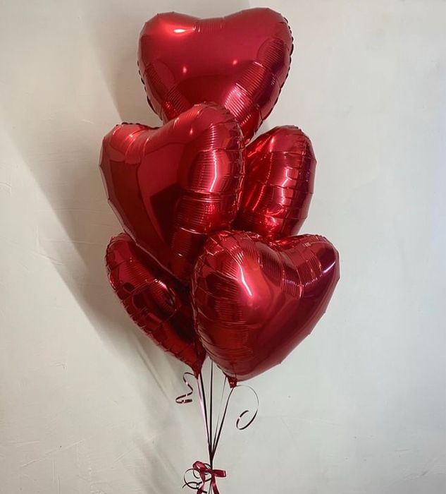 На 14 февраля сердца красные