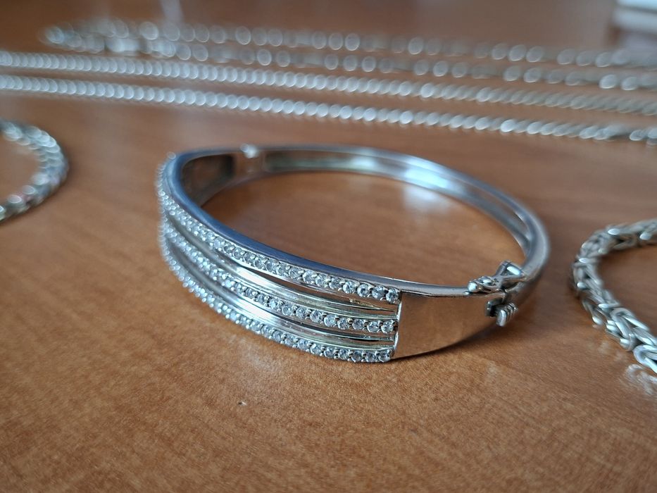 Лот Сребърни бижута 925- Цена само за целия лот. 3€ на грам.