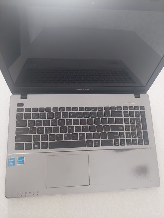Продается ноутбук Asus.