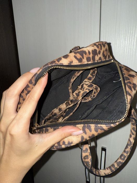 Продаю женскую сумку