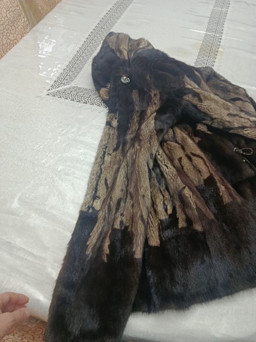 Продаётся норковая шуба