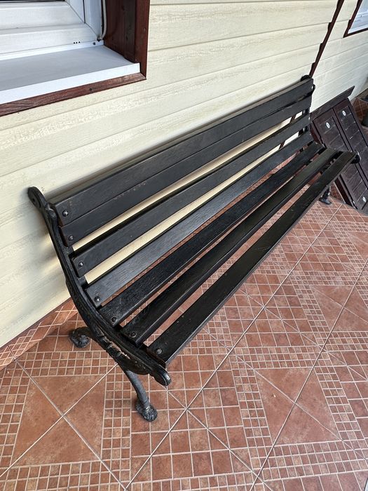 Bancă de grădină/terasă din fontă și lemn masiv, model vintage – Stare excelentă