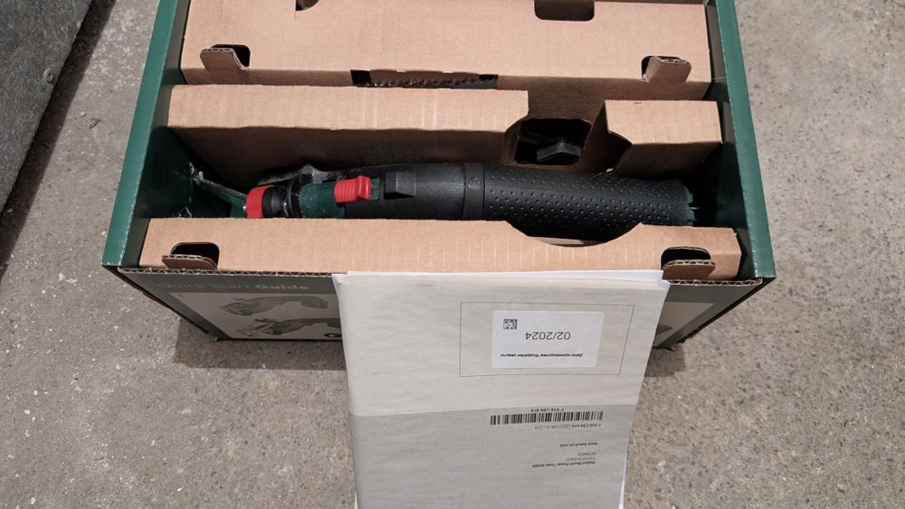 Fierăstrău Bosch 18V