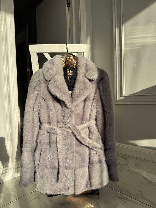 Продам норковую шубу