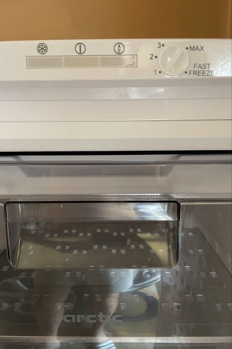 Congelator Arctic 215 Litri 6 sertare .