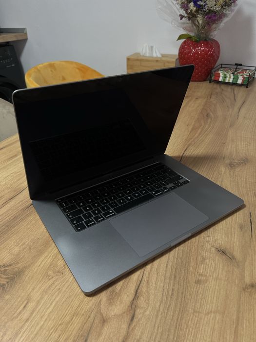 Apple Macbook Pro 2019~16inch~touchbar~