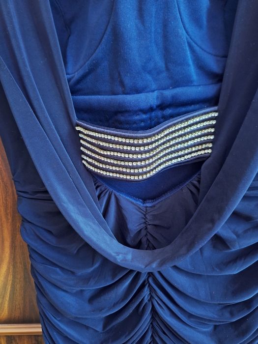 Платье с камишками