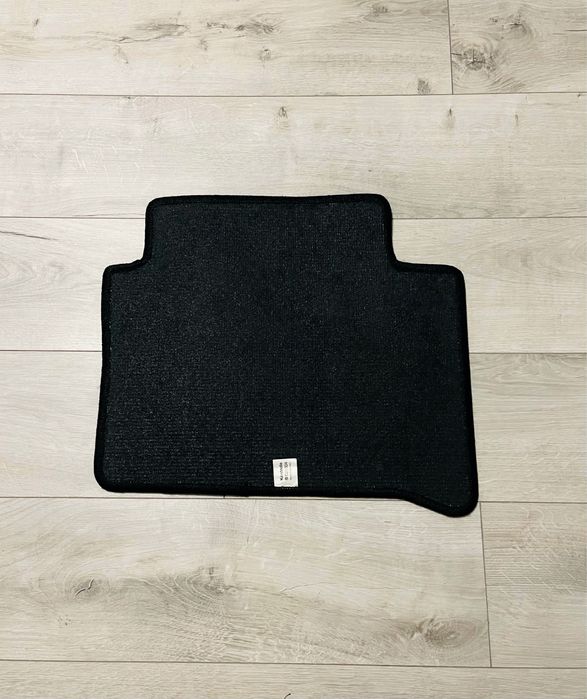 Оригинални платови стелки за Mercedes CLS 2012 г