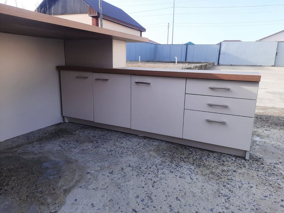 Продам офисную мебель