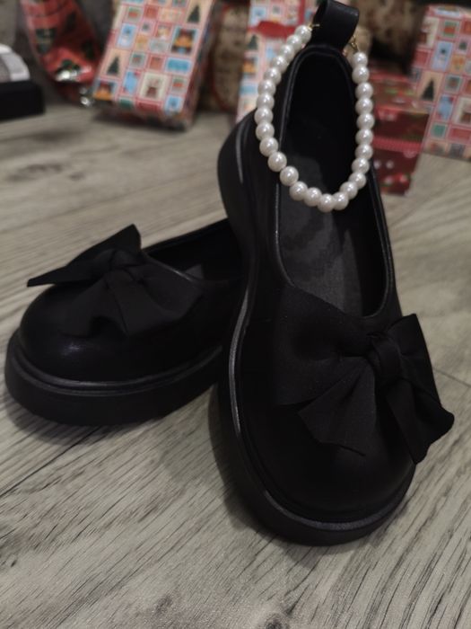Обувь праздничная так и школьная для девочки