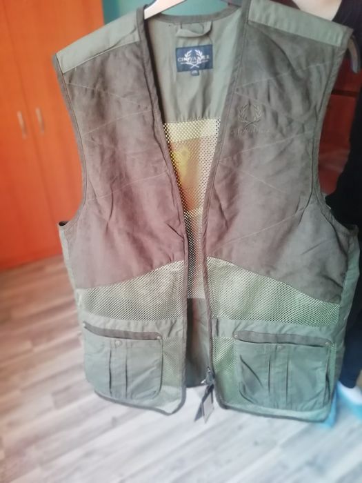 Ловен елек XXL нов