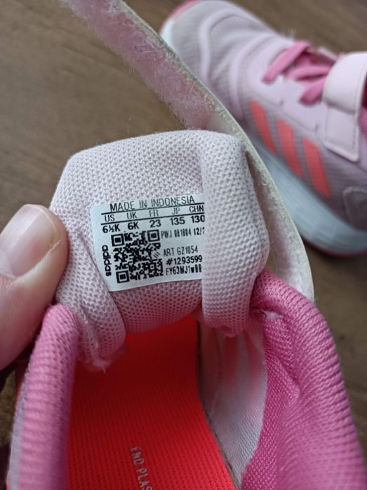 Детски сандали и маратонки Adidas за момиче