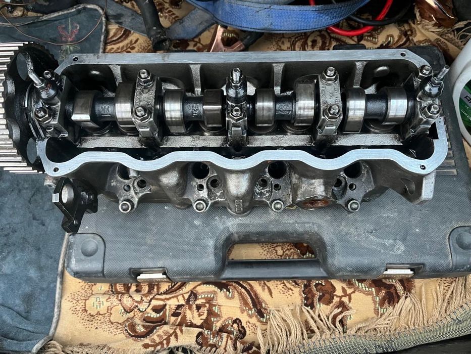 Продам головку на ауди