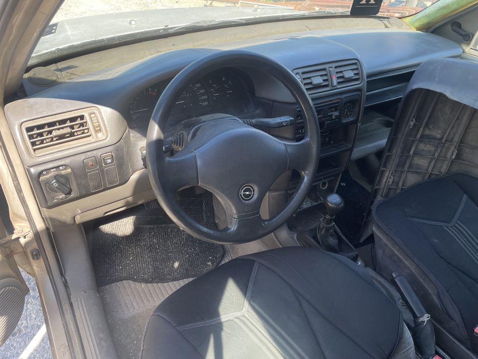 Opel Vectra A 1.6 75hp 1990г На Части