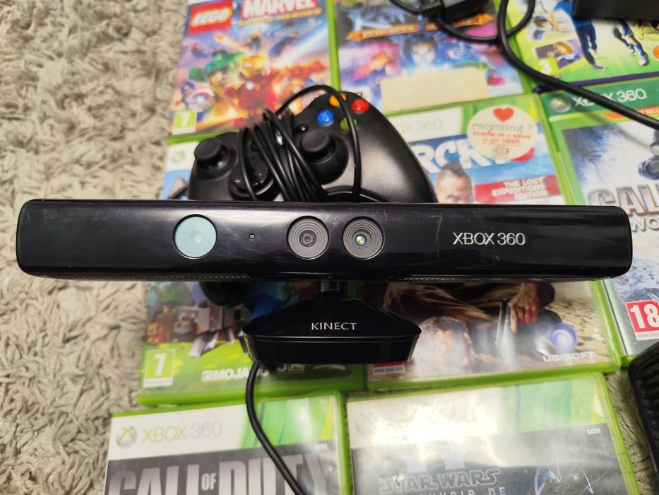 Vând x box Xbox 360 cu senzor kinect