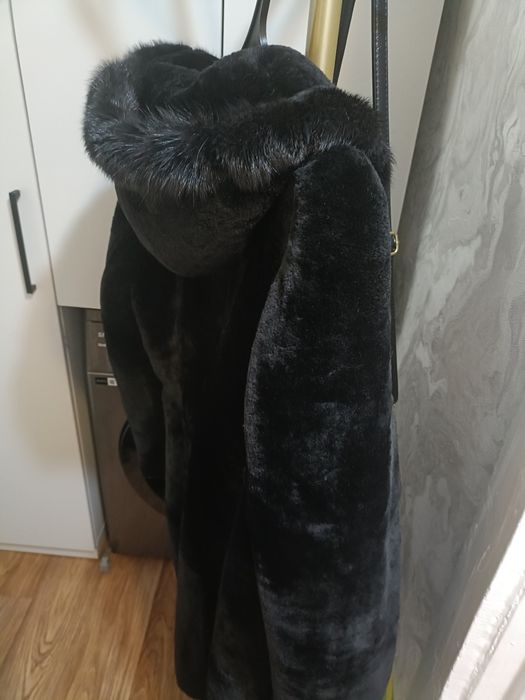 Шуба мутона черная