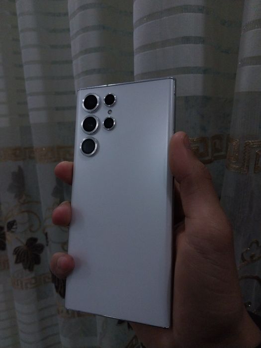 Samsung Galaxy S22 Ultra 12/256 ГБ