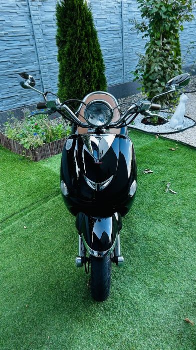 Scuter Retro Tauris Cubana 125 CC 4 T   Habana / Vespa