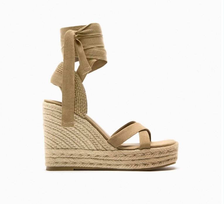 Сандали с платформа и връзки Zara