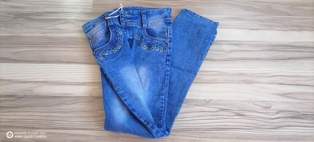 Джинсы на девочку