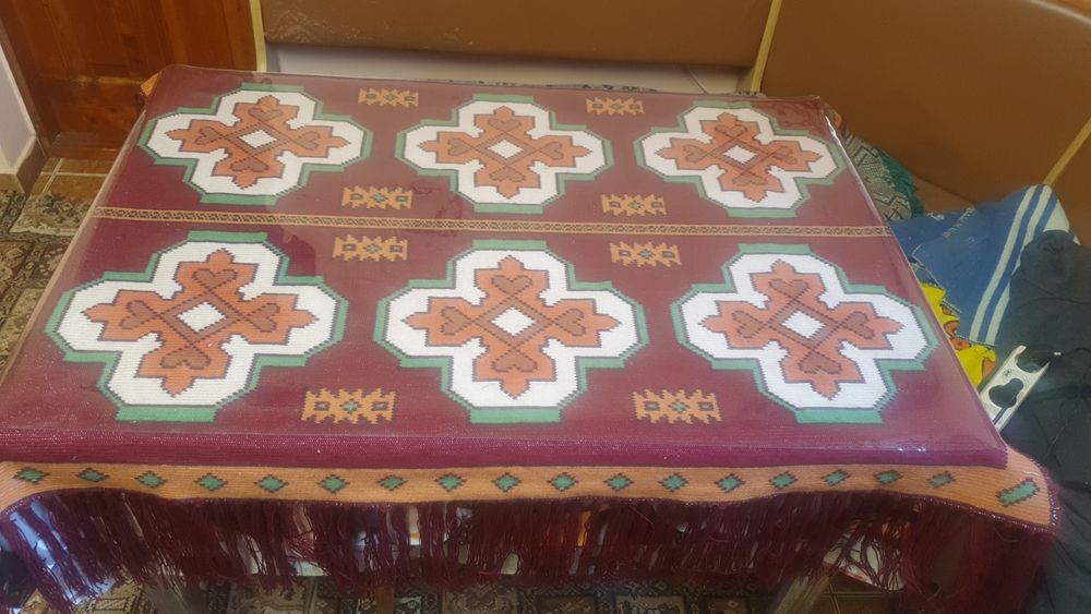 Fata de masa cusuta  in chelin