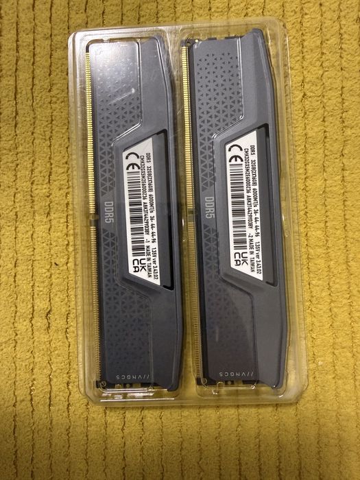 Corsair Vengeance 32GB DDR5 RAM cu 2 module (2x16GB) și Viteză 6000 pentru Desktop