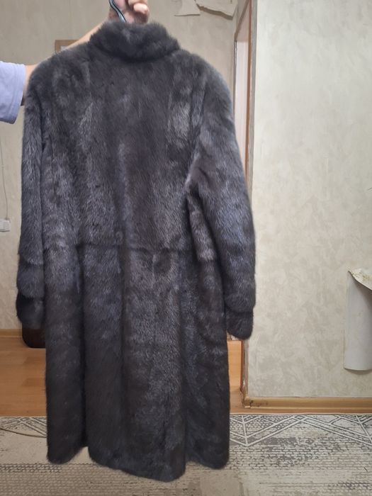 Продам шубу норка цельная