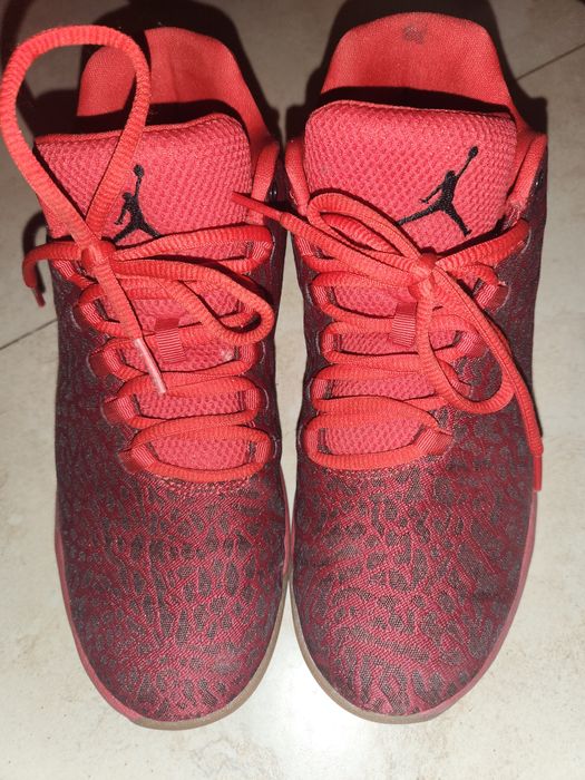 Pantofi sport Jordan B Fly Red mar.38,5