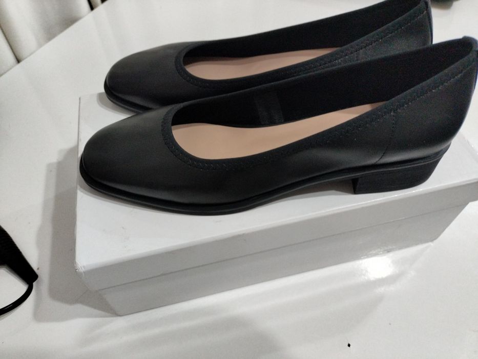 Продам обувь кожаная женская