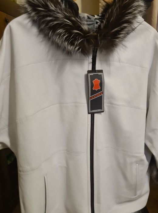 Geacă scurtă piele moale de mănuși.