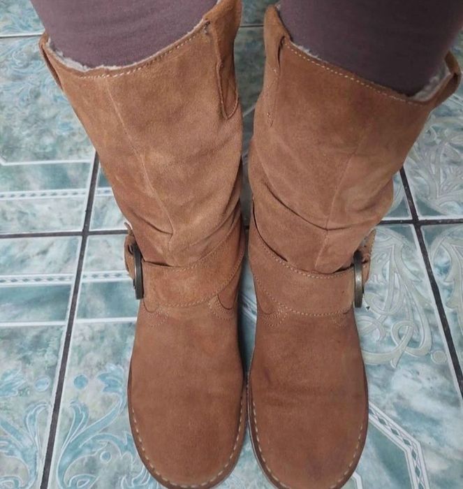 Cizme piele naturală, mărime 36.
