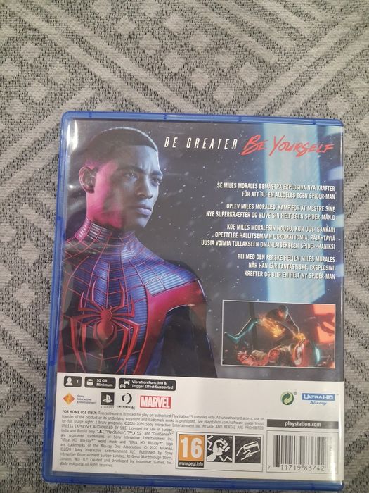 Spider man miles morales на английском